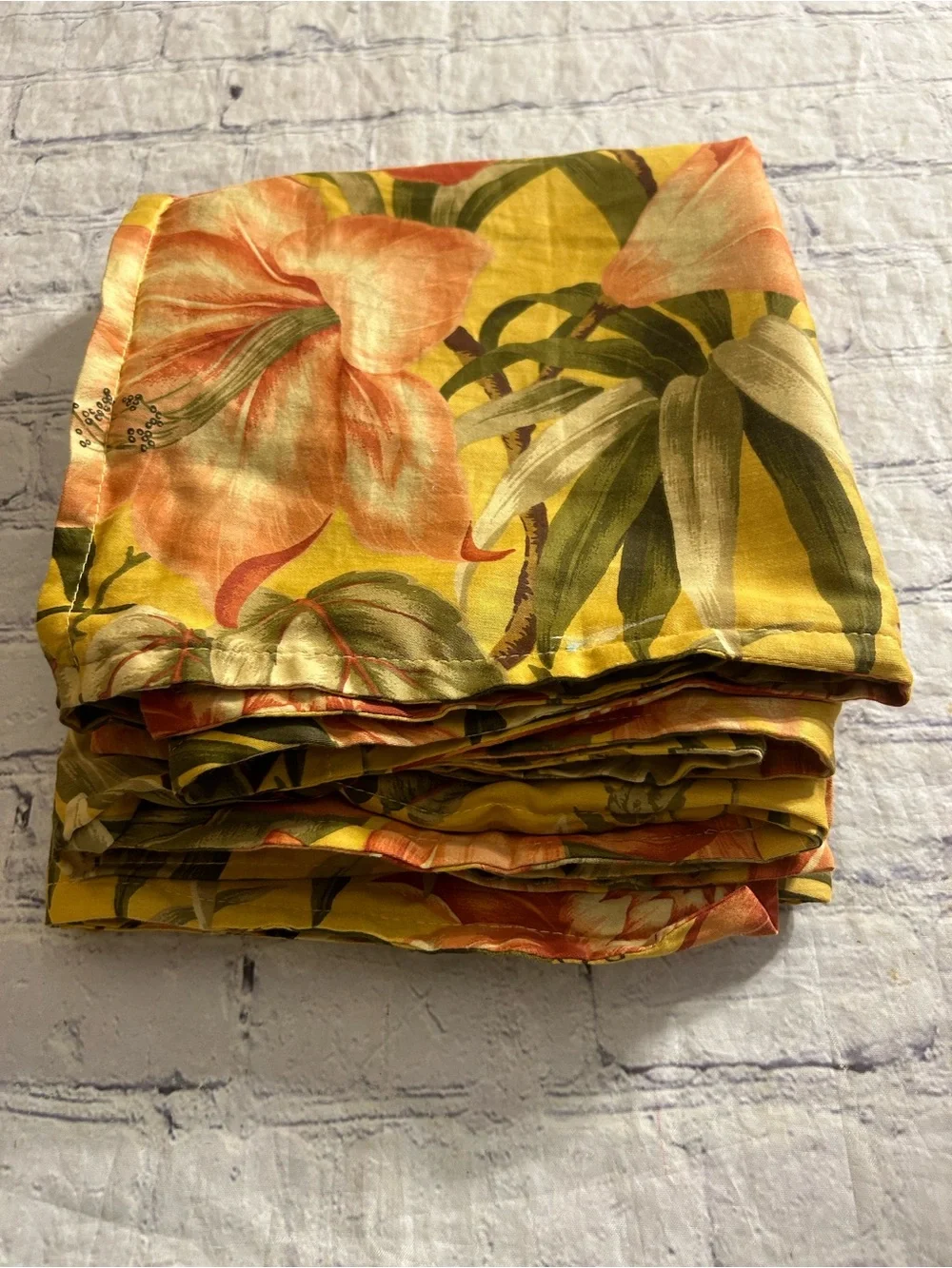 TOMMY BAHAMA HOME TROPICAL LILY KING SIZE ISLAND-INSPIRED VINTAGE PILLOW SHAMS